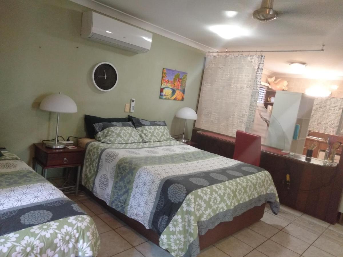 Homestay At Julie'S Кэрнс Экстерьер фото