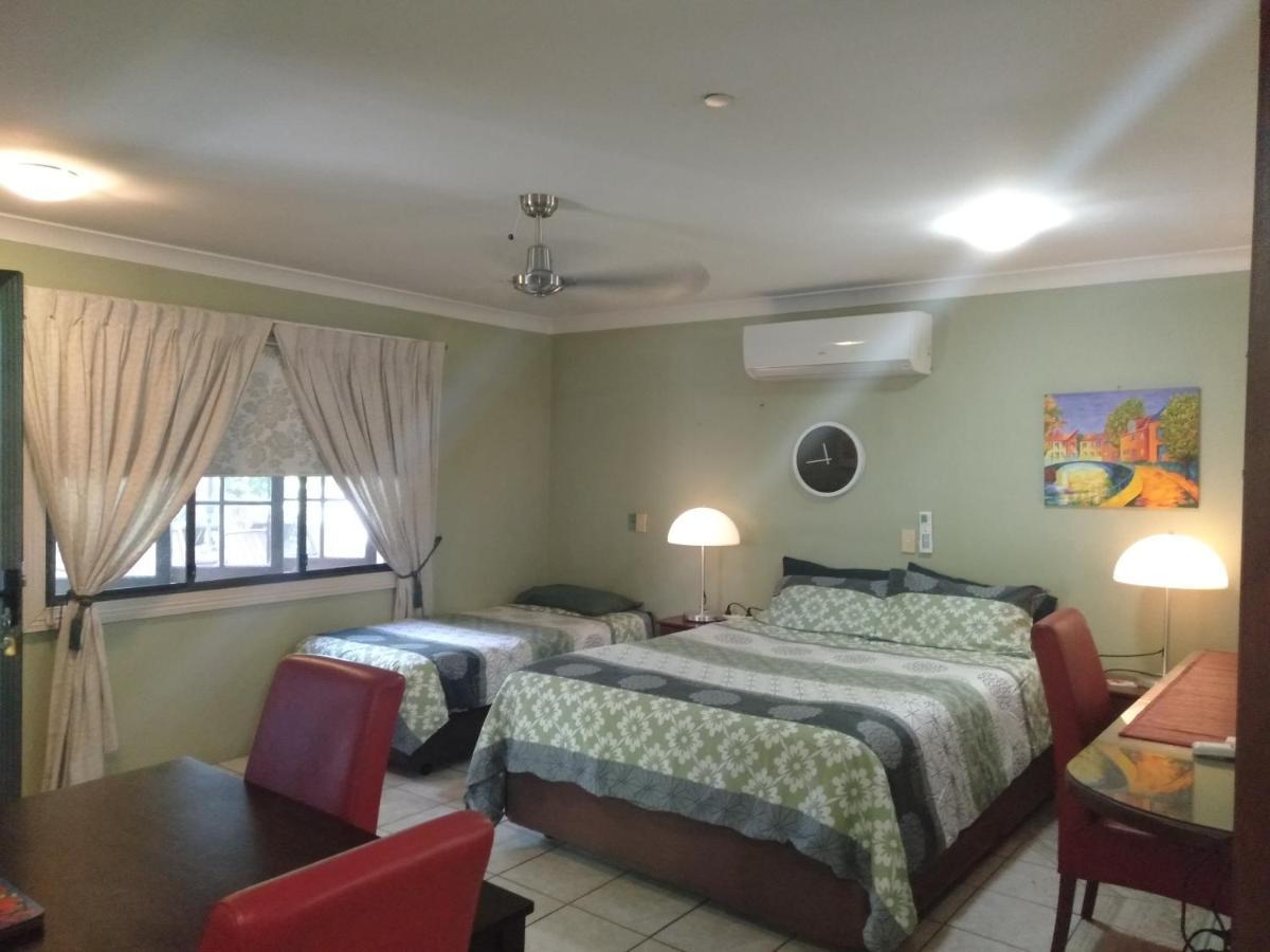 Homestay At Julie'S Кэрнс Экстерьер фото