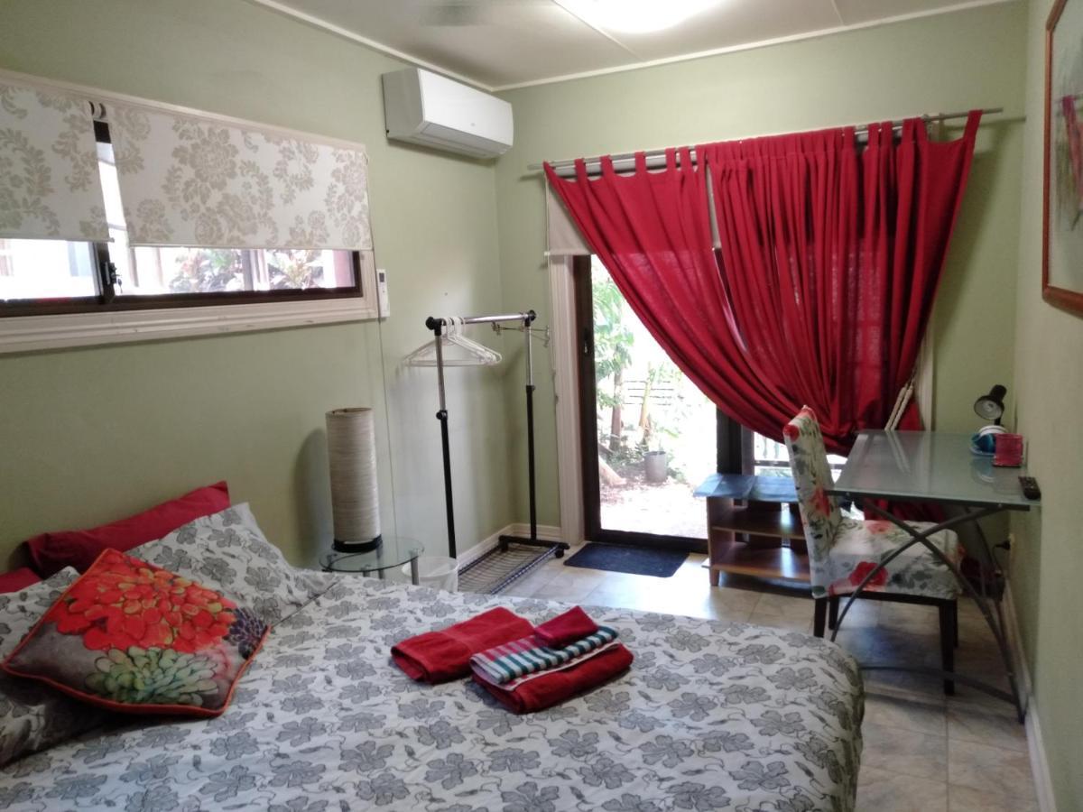 Homestay At Julie'S Кэрнс Экстерьер фото