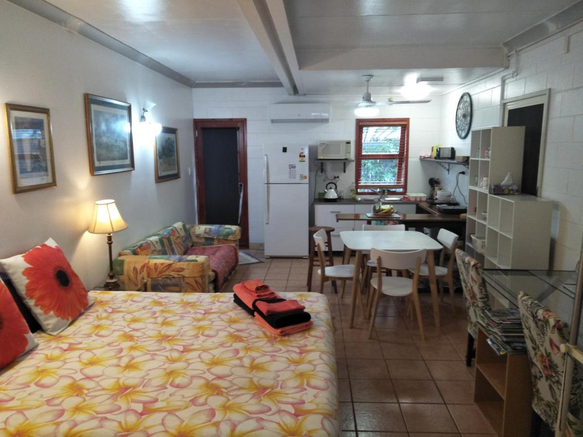 Homestay At Julie'S Кэрнс Экстерьер фото